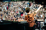 H ZETTRIO「Mysterious Superheroes Tour Final 2018 ~濃縮還元遊戯舞台~」の様子。(Photo by Hiroki Nishioka)