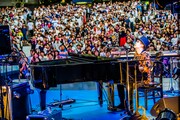 H ZETT M(Piano)(Photo by Hiroki Nishioka)