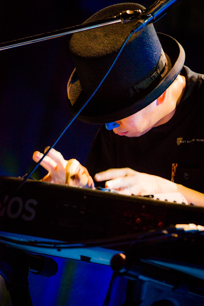 H ZETT M（Piano）（Photo by Hiroki Nishioka）
