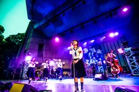 H ZETTRIOと新しい学校のリーダーズ。（Photo by Hiroki Nishioka）