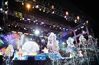 豪快に上がる噴水。