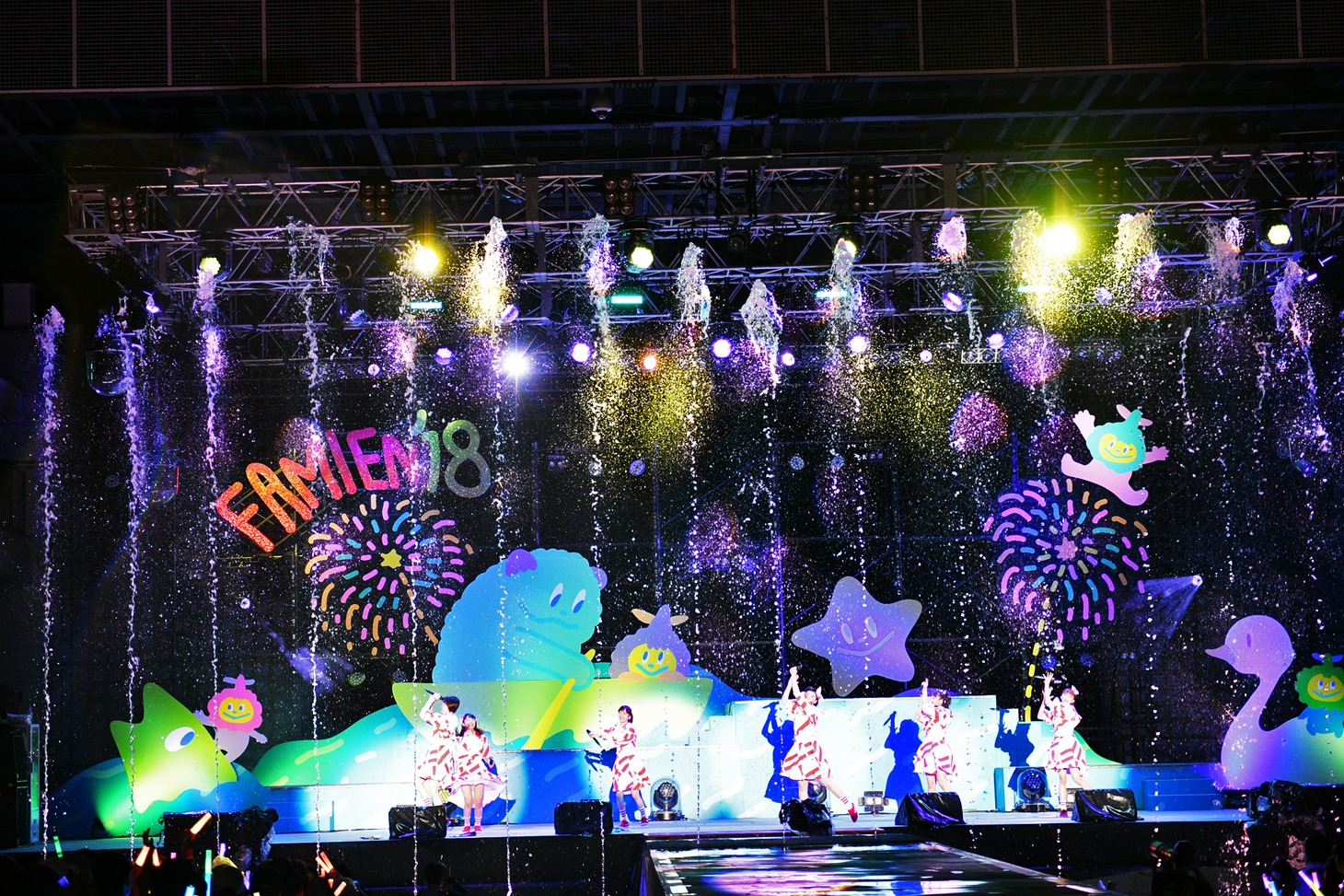私立恵比寿中学「エビ中 夏のファミリー遠足 略してファミえん in 山中湖2018」1日目の様子。