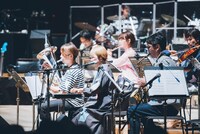 蓮沼執太フルフィル「フルフォニー」の様子。（撮影：後藤武浩）