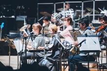 蓮沼執太フルフィル「フルフォニー」の様子。（撮影：後藤武浩）