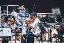 蓮沼執太フルフィル「フルフォニー」の様子。（撮影：後藤武浩）