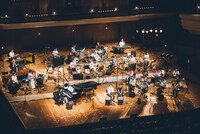 蓮沼執太フルフィル「フルフォニー」の様子。（撮影：後藤武浩）