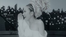 MISIA「アイノカタチ feat. HIDE（GReeeeN）」MVのワンシーン。