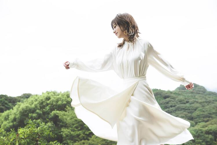 元aaa伊藤千晃が音楽活動を本格化 9月にソロ曲 New Beginning 発売 動画あり 音楽ナタリー