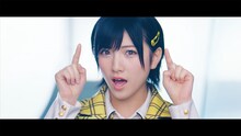 AKB48「センチメンタルトレイン」ミュージックビデオより岡田奈々。(C)AKS/キングレコード
