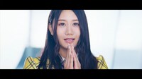 AKB48「センチメンタルトレイン」ミュージックビデオより古畑奈和。(C)AKS/キングレコード