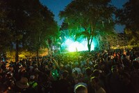 「Les Eurockeennes」出演時の水曜日のカンパネラ。（Photo by Mariko Kurose）