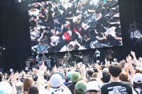 「SUMMER SONIC 2018」back numberのステージの様子。