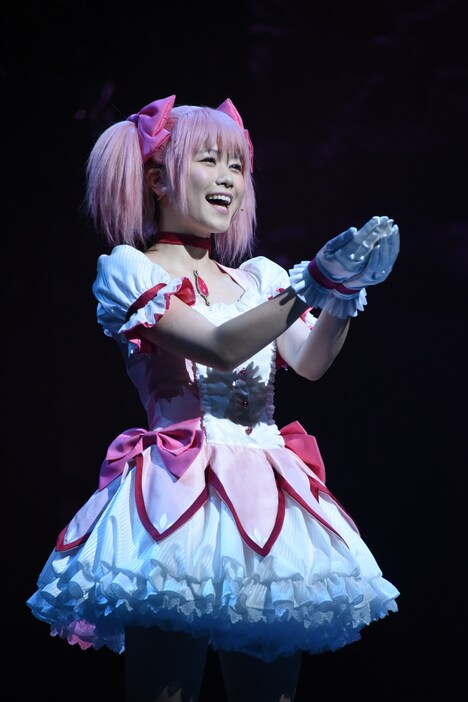 丹生明里が演じる鹿目まどか。