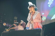 ナナヲアカリ（撮影：このタイミングで秋山）