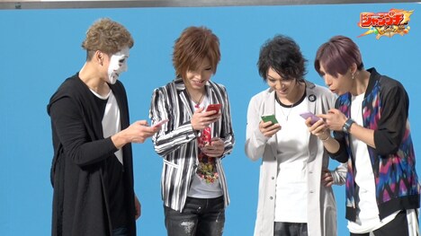 「ジャンプチ ヒーローズ」CM撮影中の様子。