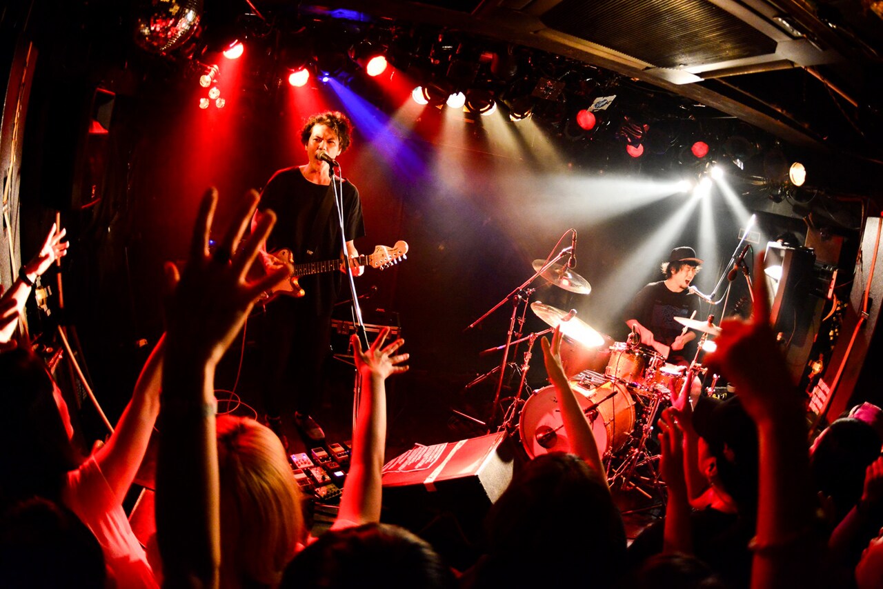 キツネツキ「こんこん古今東西ツアー」対バン相手と“取り憑かれメンバー”発表