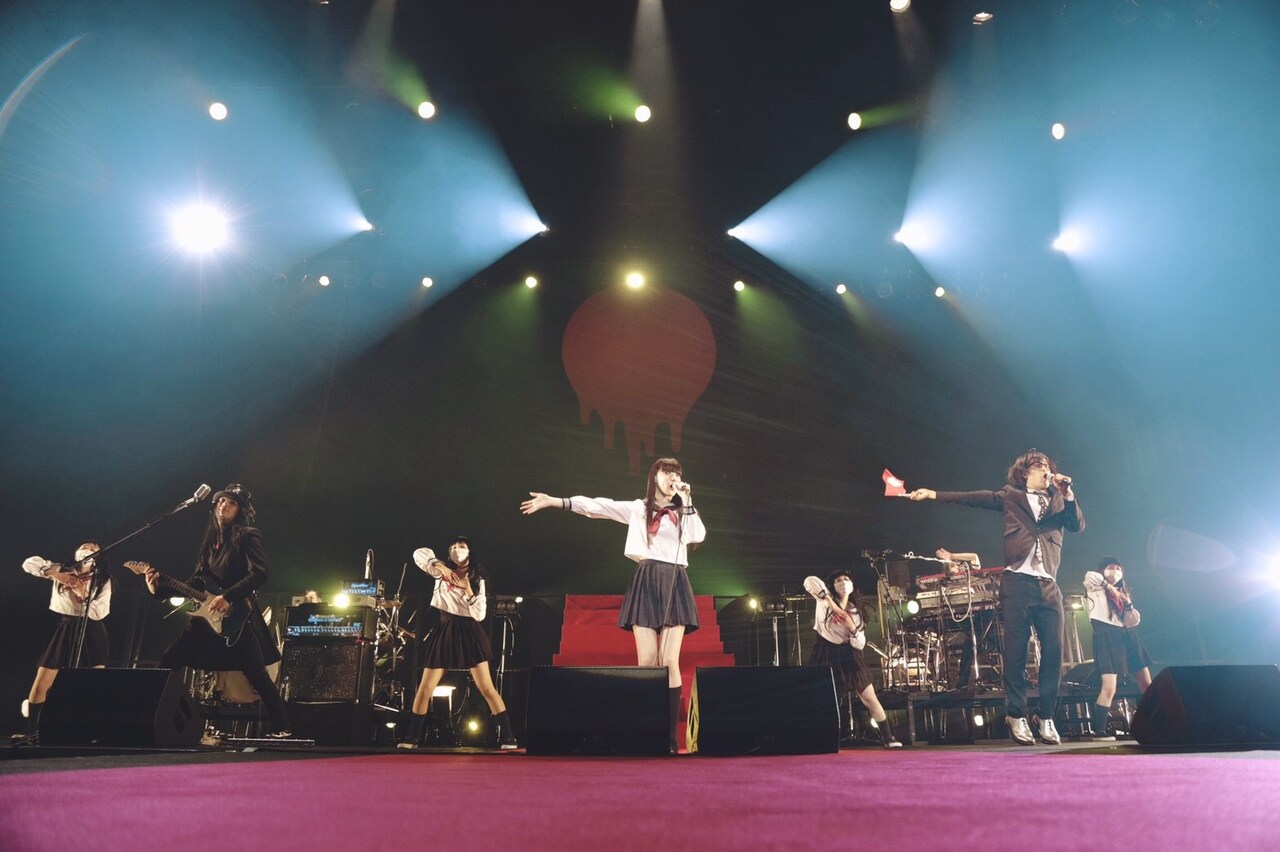 アーバンギャルド11月に10周年記念ベスト発売、初回盤に中野サンプラザ公演を完全収録