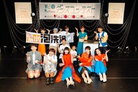 「AWA DANCE CONTEST」出場者とPerfume。（撮影：上山陽介）