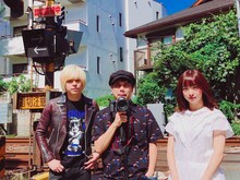 左から成田大致、竹内道宏、泉茉里。