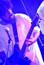 Kazuki（G, Vo / SHADOWS）（撮影：半田安政[Showcase]）