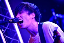 庵原将平（Vo, B / SHANK）（撮影：半田安政[Showcase]）