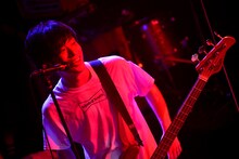庵原将平（Vo, B / SHANK）（撮影：半田安政[Showcase]）