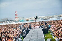 「GLAY × HOKKAIDO 150 GLORIOUS MILLION DOLLAR NIGHT vol.3」8月25日公演の様子。