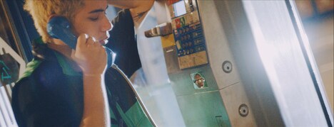 Rude-α「Take me back」ミュージックビデオより。