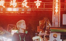 Rude-α「Take me back」ミュージックビデオより。