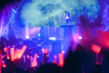 天月-あまつき-「Loveletter from Moon」の様子。（撮影：川崎龍弥［isai］）