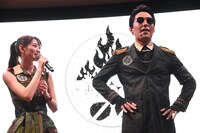 左から秋本帆華（チームしゃちほこ）、NAKATA（RADIO FISH）。