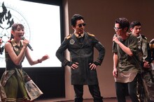 左から秋本帆華、NAKATA、SHINGO。