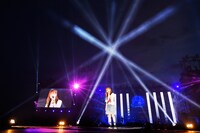 「瞳」を歌うaiko。（撮影：岡田貴之）