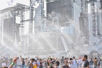 「S2O JAPAN SONGKRAN MUSIC FESTIVAL」の様子。