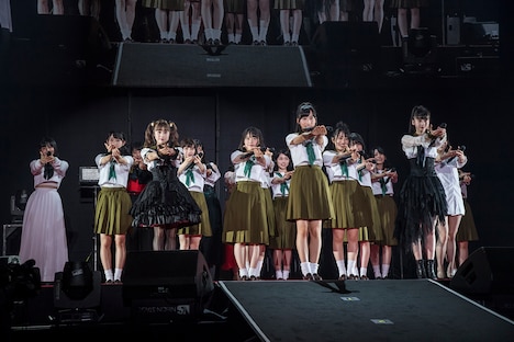 「マジムリ学園スペシャルステージ」の様子。