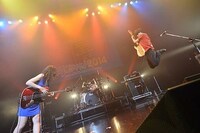 「閃光ライオット2014」出演時のCharles。