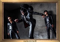 キューンミュージックにおいて“殿堂入り”となったギターウルフ。