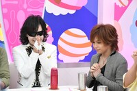 左からToshl（X JAPAN）、鬼龍院翔（ゴールデンボンバー）。(c)テレビ朝日