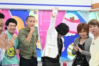 「帰れま10」収録中の様子。(c)テレビ朝日