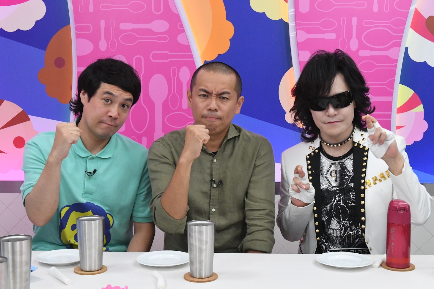 左からタカアンドトシ、Toshl（X JAPAN）。(c)テレビ朝日