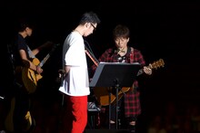 コブクロ「KOBUKURO WELCOME TO THE STREET 2018 ONE TIMES ONE」静岡公演の様子。（写真提供：Warner Music Japan）