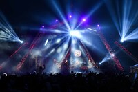 「SPACE SHOWER SWEET LOVE SHOWER 2018」ROTTENGRAFFTYのステージの様子。（撮影：岸田哲平）