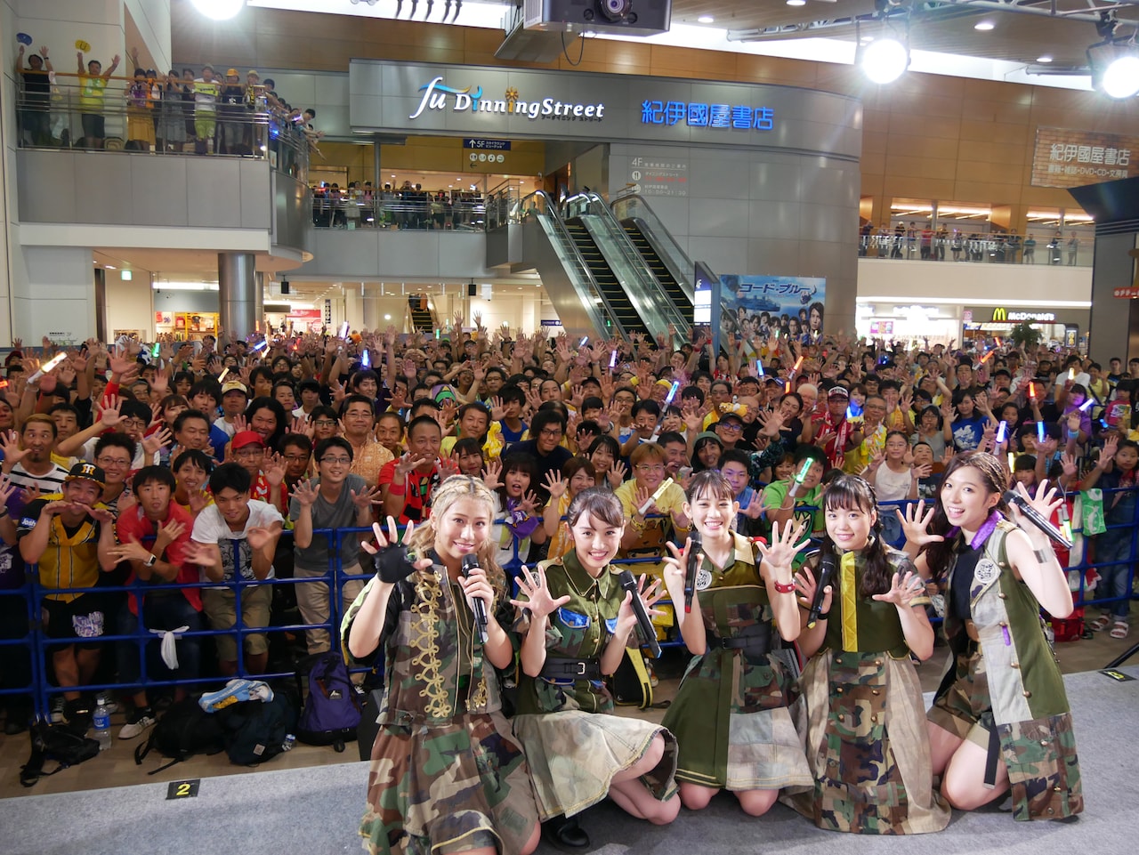 チームしゃちほこ地元リリイベ大盛況、4人体制お披露目ライブ