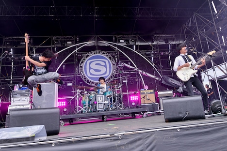 UNISON SQUARE GARDEN（撮影：古溪一道）