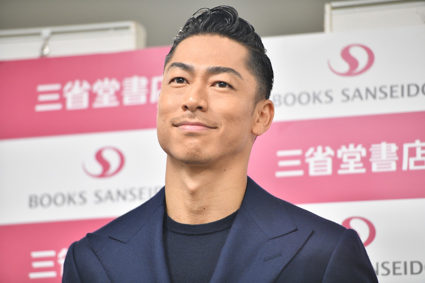 EXILE AKIRA