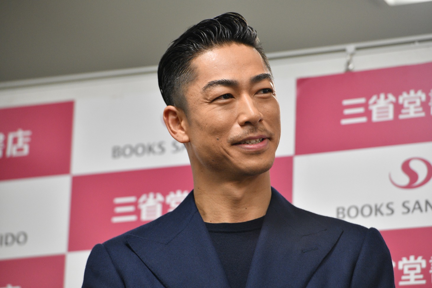 EXILE AKIRA