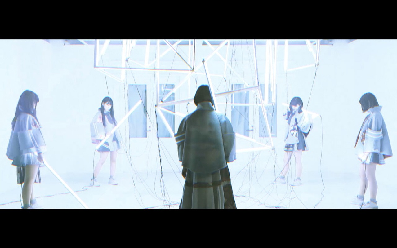 NEO JAPONISM「Carry ON」ミュージックビデオのワンシーン。