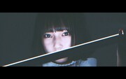 NEO JAPONISM「Carry ON」ミュージックビデオのワンシーン。
