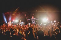 石崎ひゅーい（撮影：鈴木友莉）