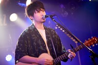吉田結威（G, Vo）（写真提供：ポニーキャニオン）